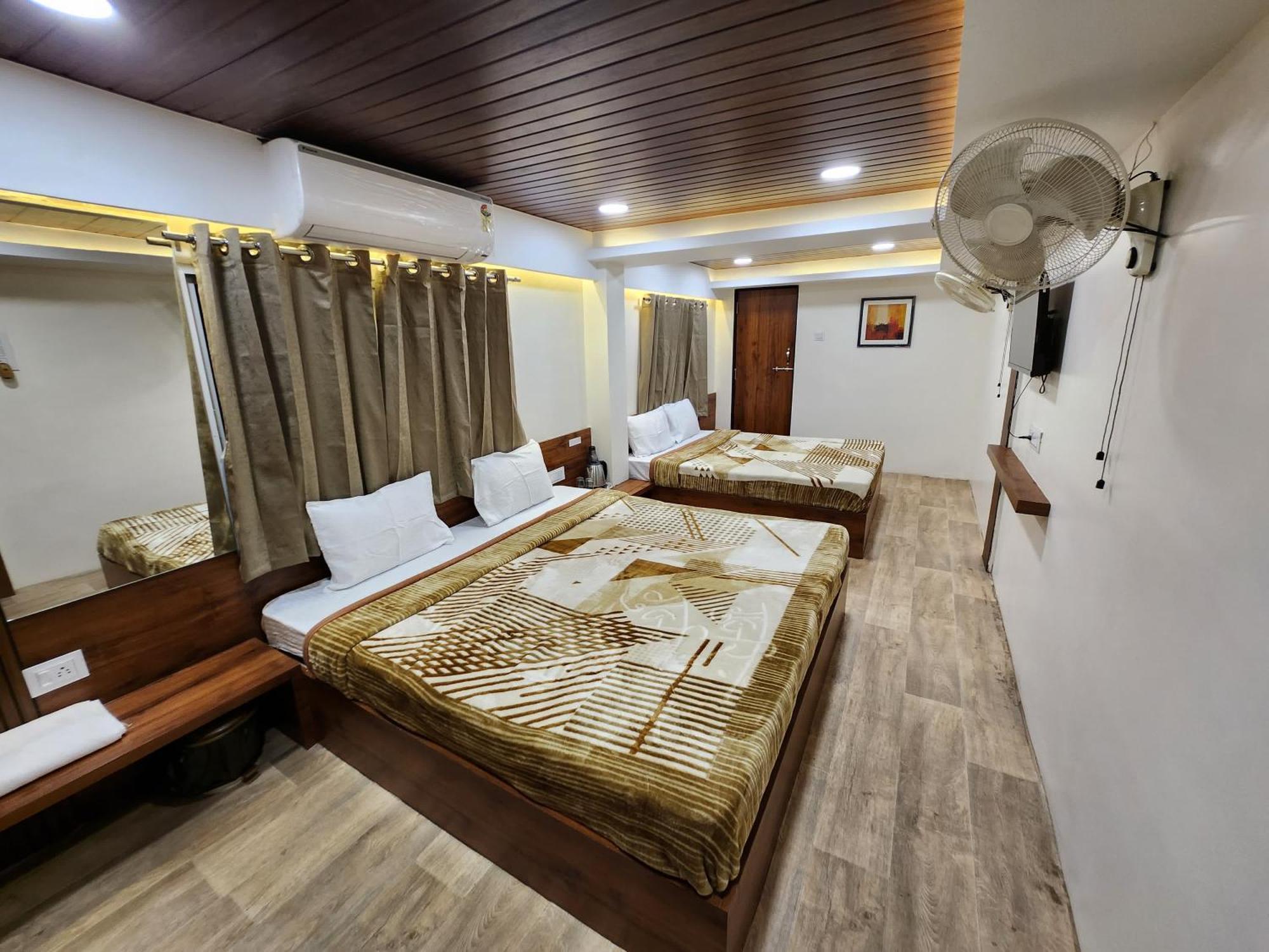 Hotel Anantshree Ujjain Exterior photo
